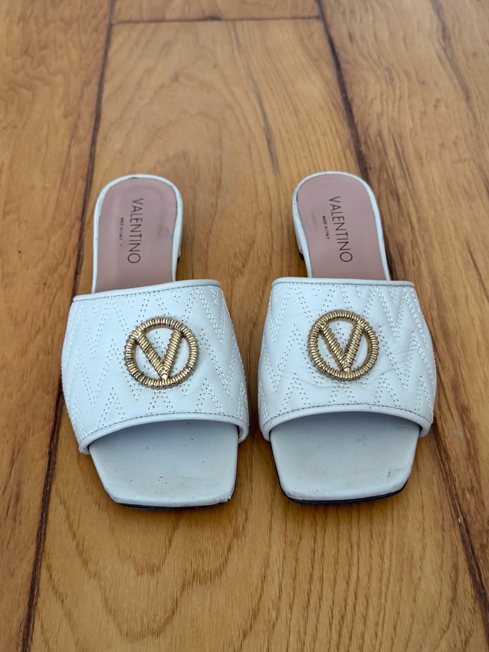 Mario Valentino Afrodite Quilted Sandals size 8